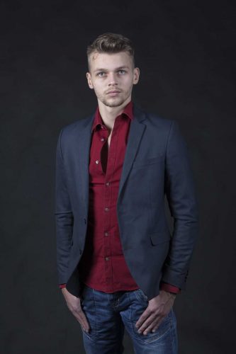 Fine art - Between Walls