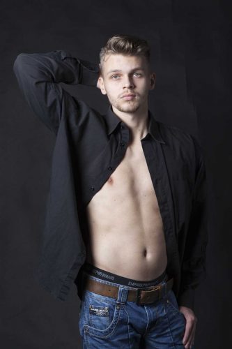 Fine art - Between Walls