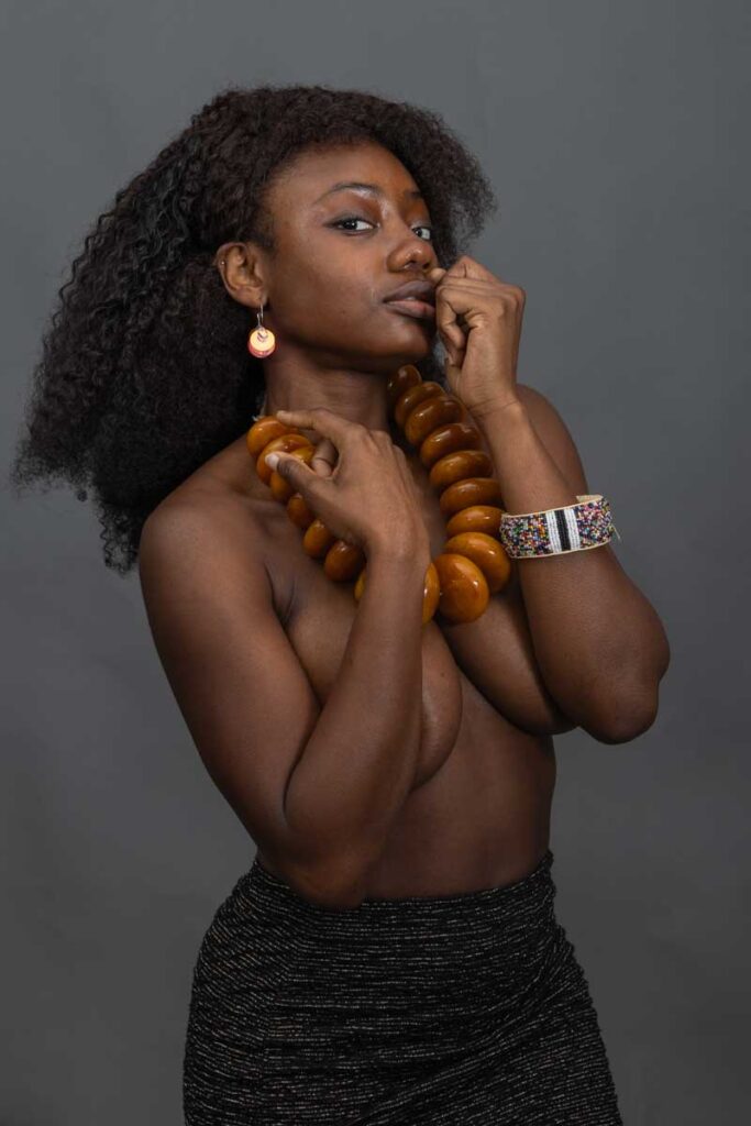 Moodboard Bedekt Topless